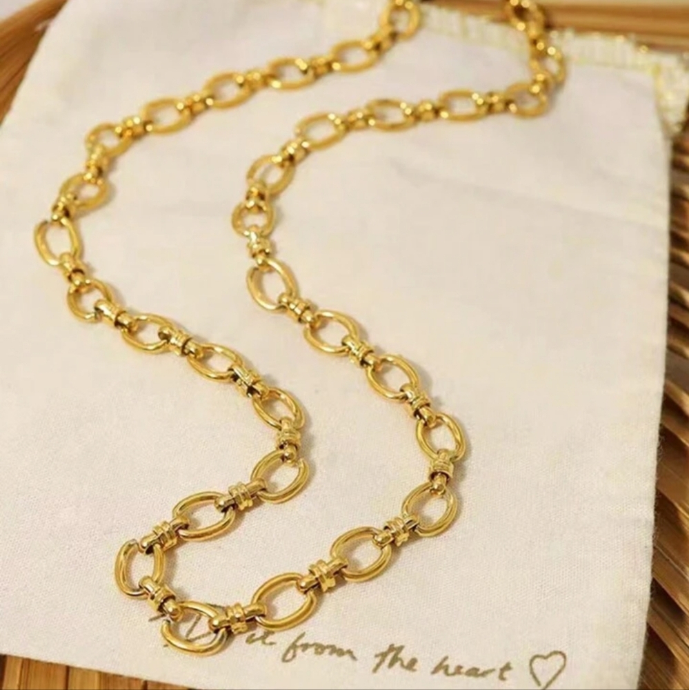 🎊🎊NEW🎊🎊 STUNNING!! Stainless Steel European Chunky Link Necklace in GOLD